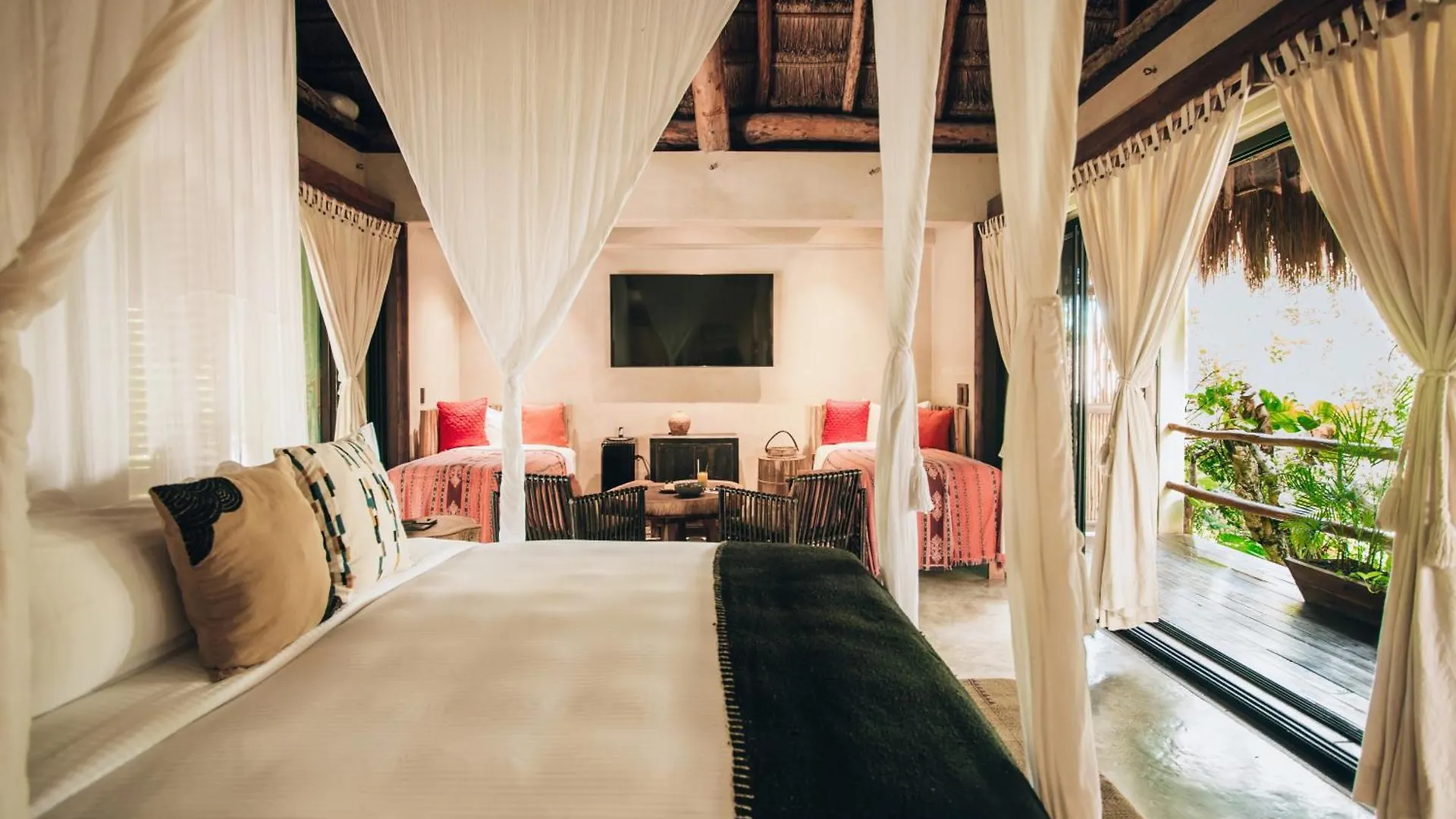 Orchid House Tulum Jungle Hotel