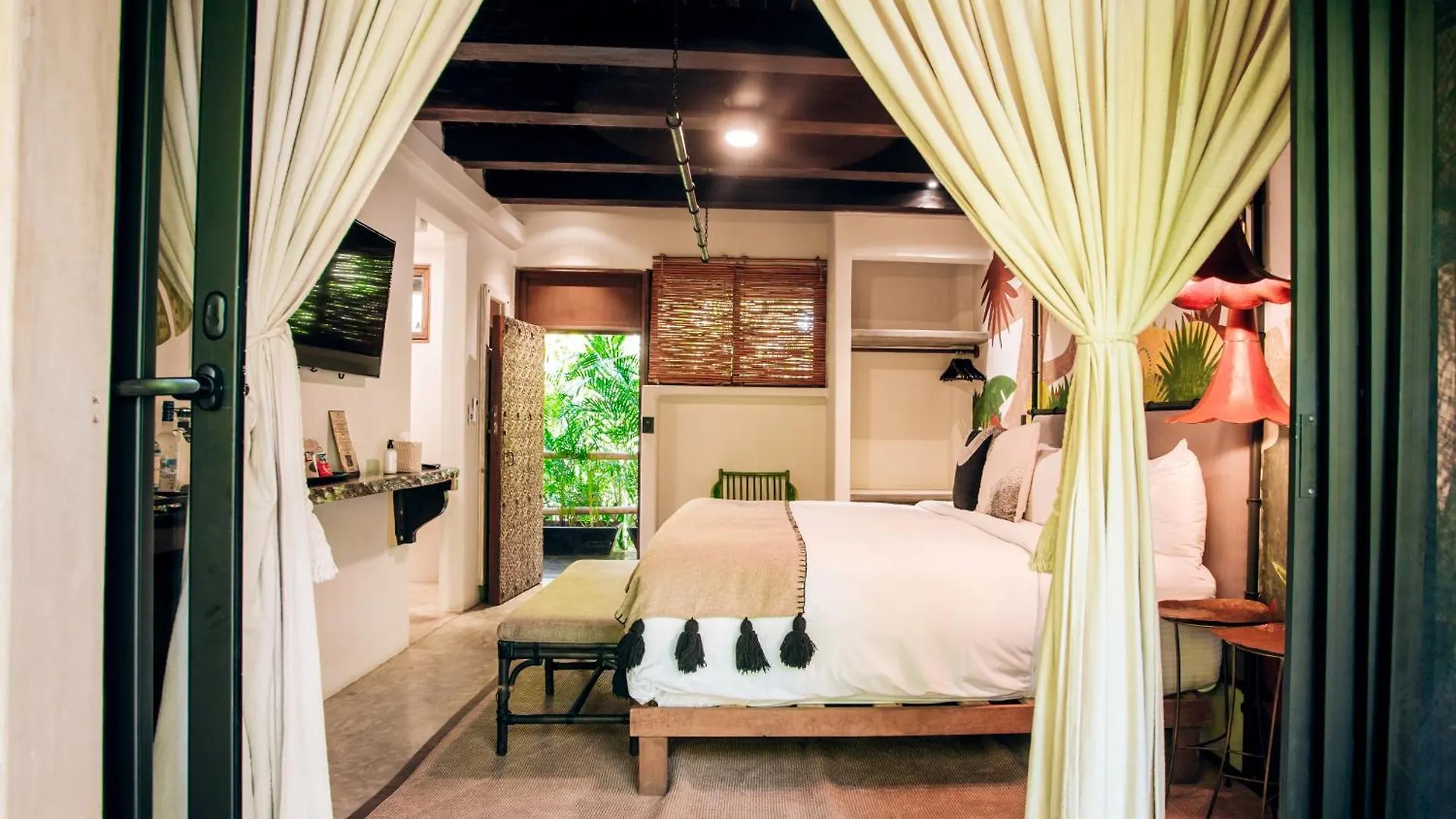 Orchid House Tulum Jungle Hotel