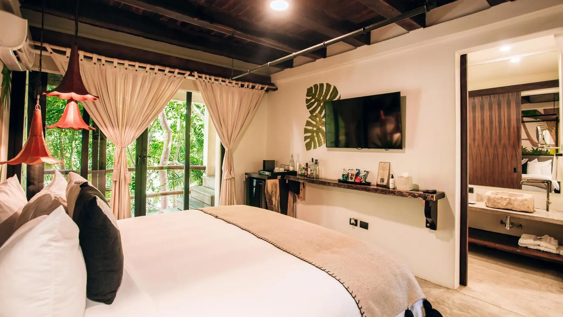 Orchid House Tulum Jungle Hotel