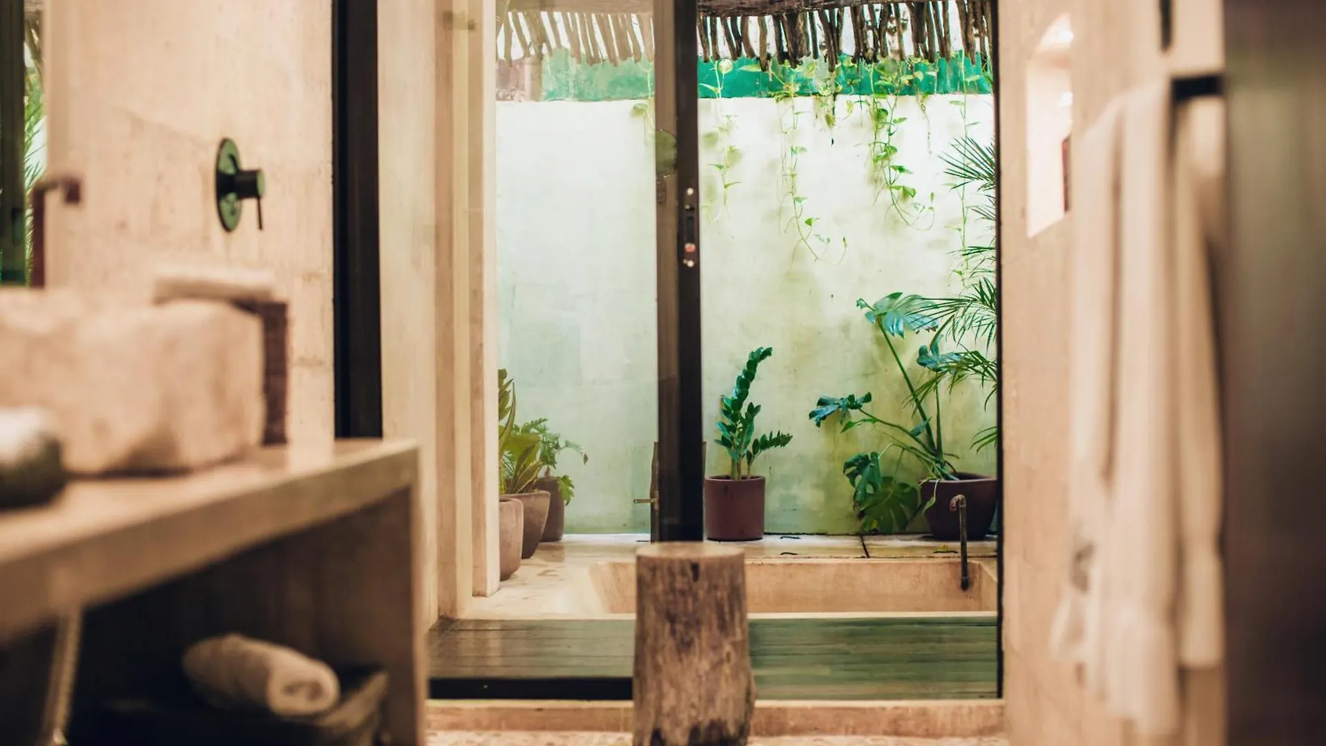 Orchid House Tulum Jungle Hotel