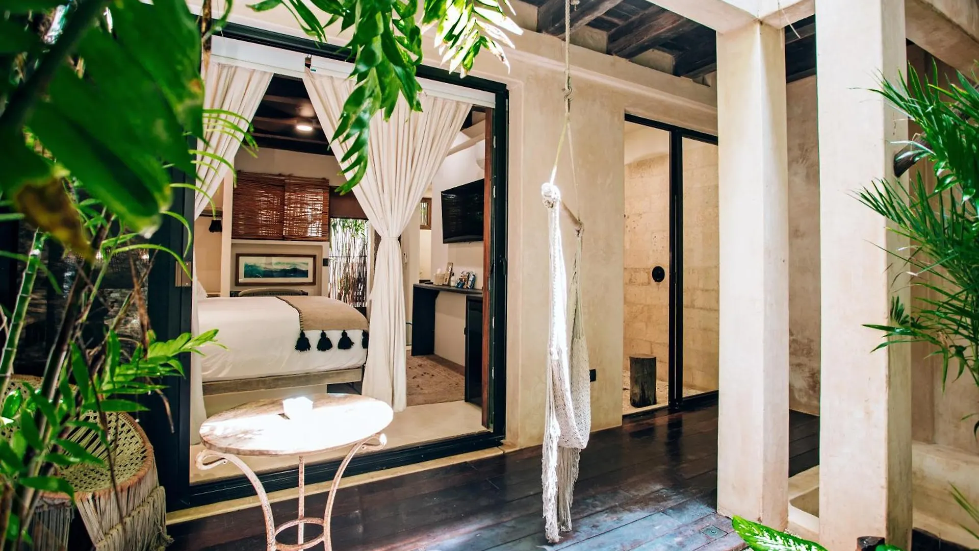 Orchid House Tulum Jungle Hotel